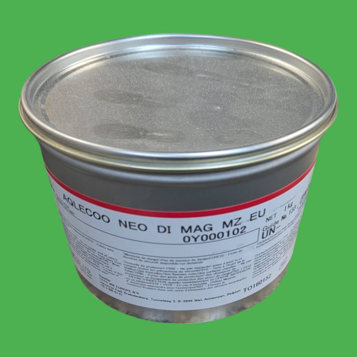 Tin of aqualess process magenta ink